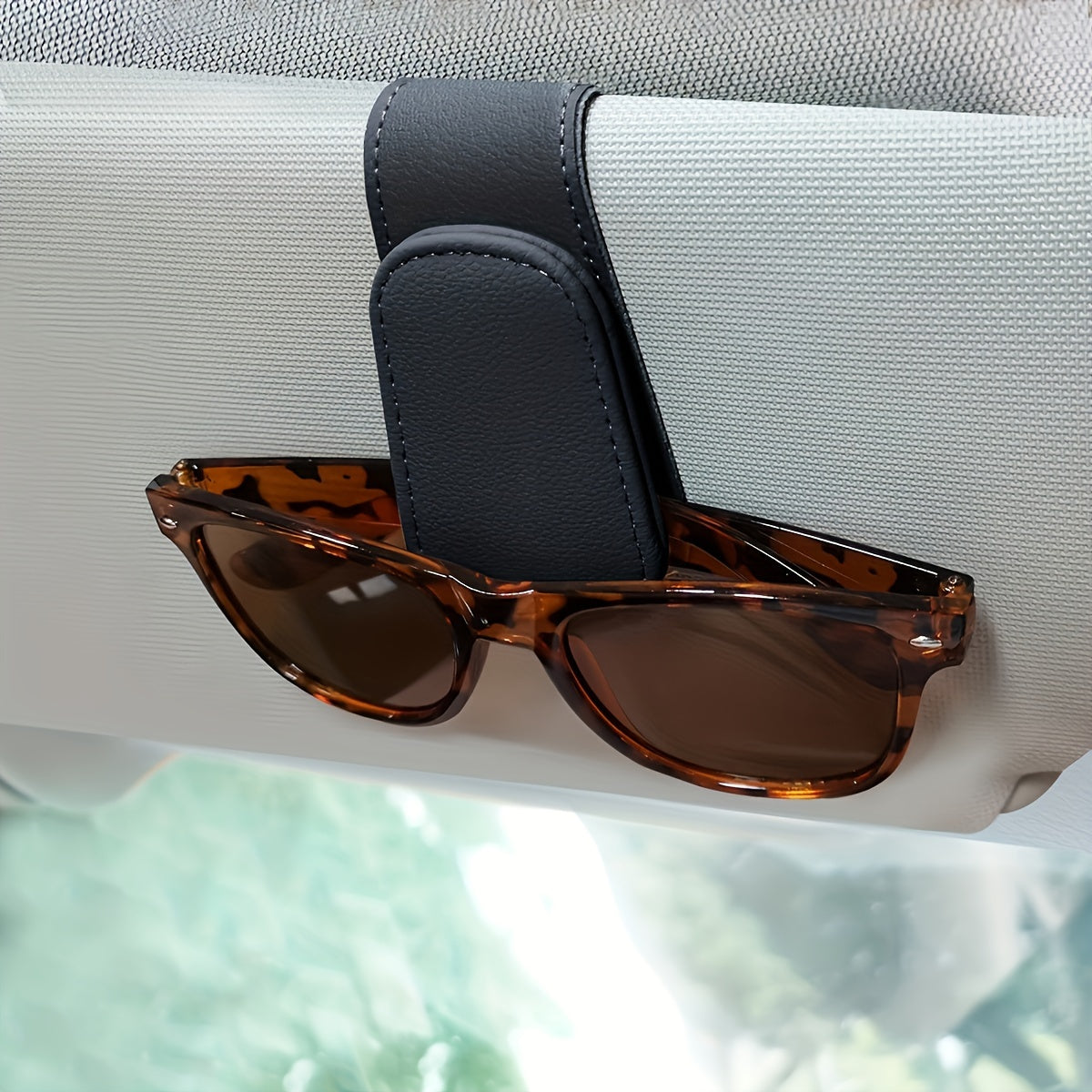 Magnetic Eyeglasses Hanger – PU Leather Car Sun Visor Clip - Urbizia