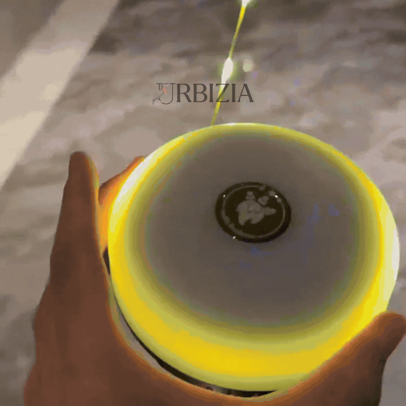 The Ultimate 4-in-1 Camping Lamp™ - Urbizia