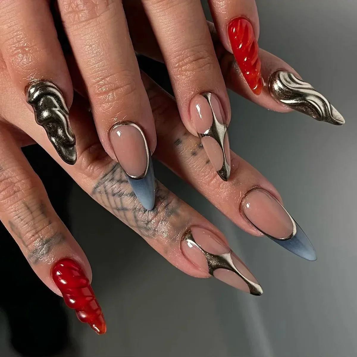 Punk 3D Gold Line & Silver Star Extra Long Pointed Fake Nails – Y2K Metal Halloween Press-on Manicure Set