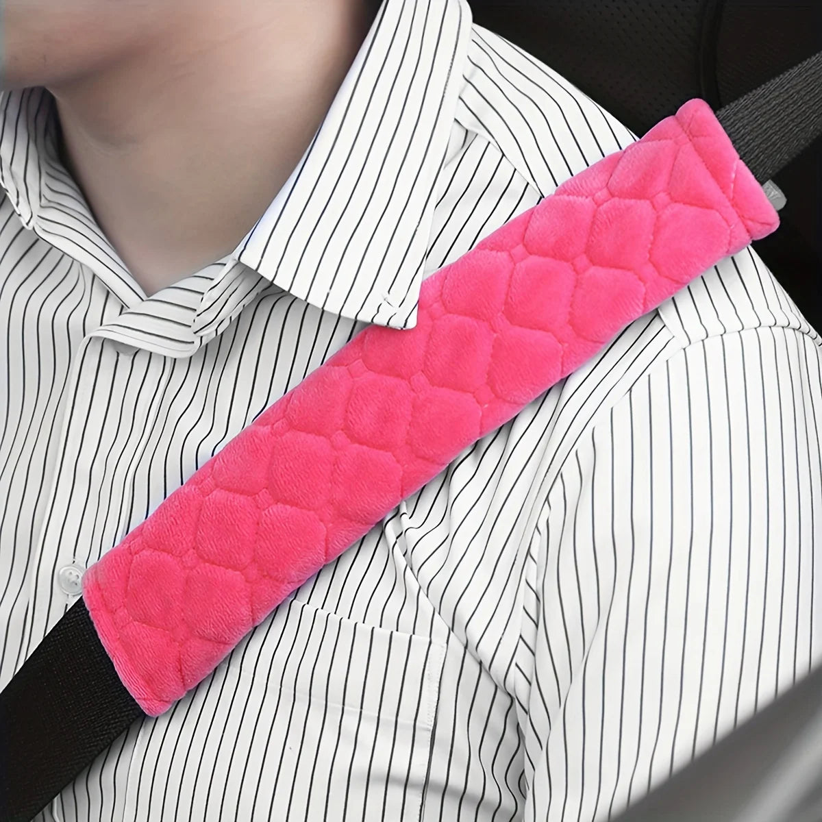 1 PC, Short plush shoulder guard for car seat belts, solid color, comfortable and extended shoulder guard