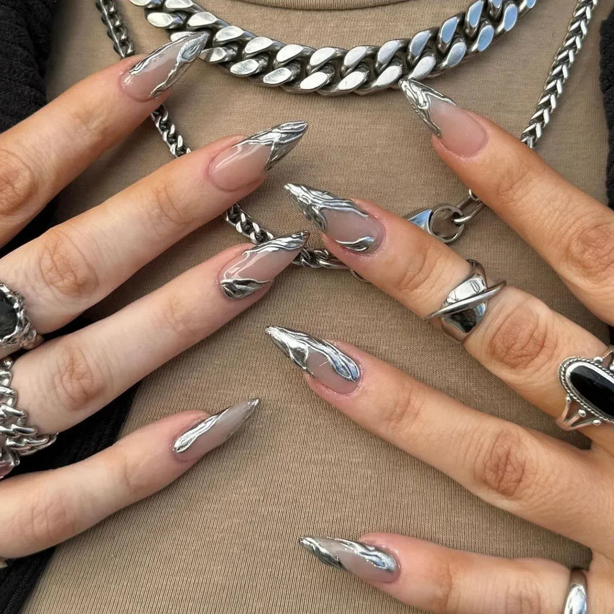 Punk 3D Gold Line & Silver Star Extra Long Pointed Fake Nails – Y2K Metal Halloween Press-on Manicure Set