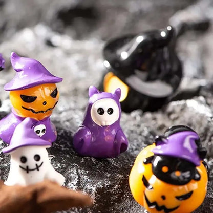 Cartoon Halloween Pumpkin Skeleton Figurines – 3D Mummy, Skull, Ghost & Mini Ornaments