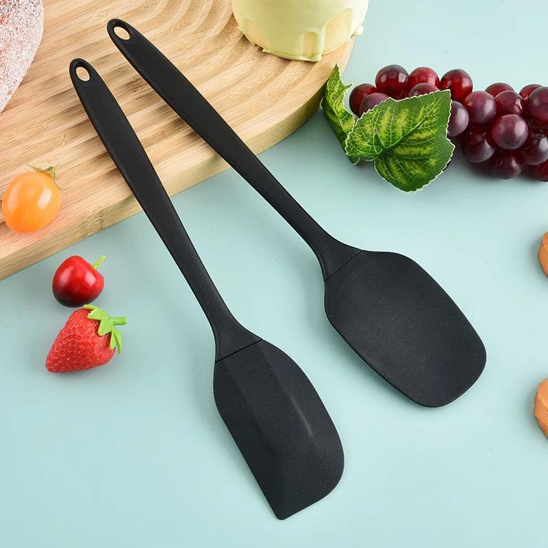 6-Piece Silicone Baking Tool Set – Spatula, Scraper, Oil Brush