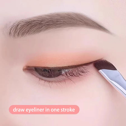 Sickle Eyeliner & Detail Eye Brush