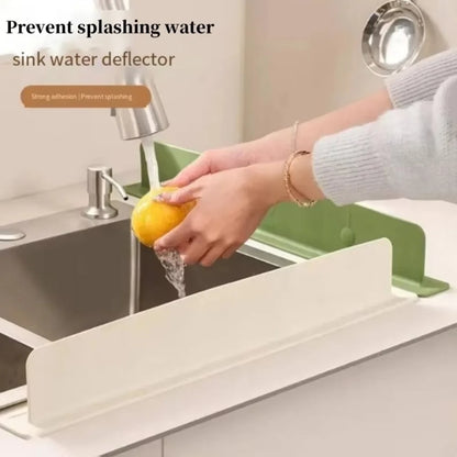 1/2pcs Silicone Sink Baffle Splash Guard with Suction Cup Pool Kitchen Supplies Water Baffle Bar Oil-Proof Sink Organizer