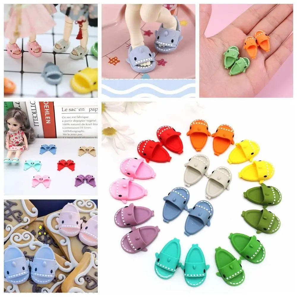 2Pcs 1:12 Dollhouse Miniature Things Cute Summer Slippers Shoes Suit For 1/12 Doll Gsc DOD, Doll Accessories