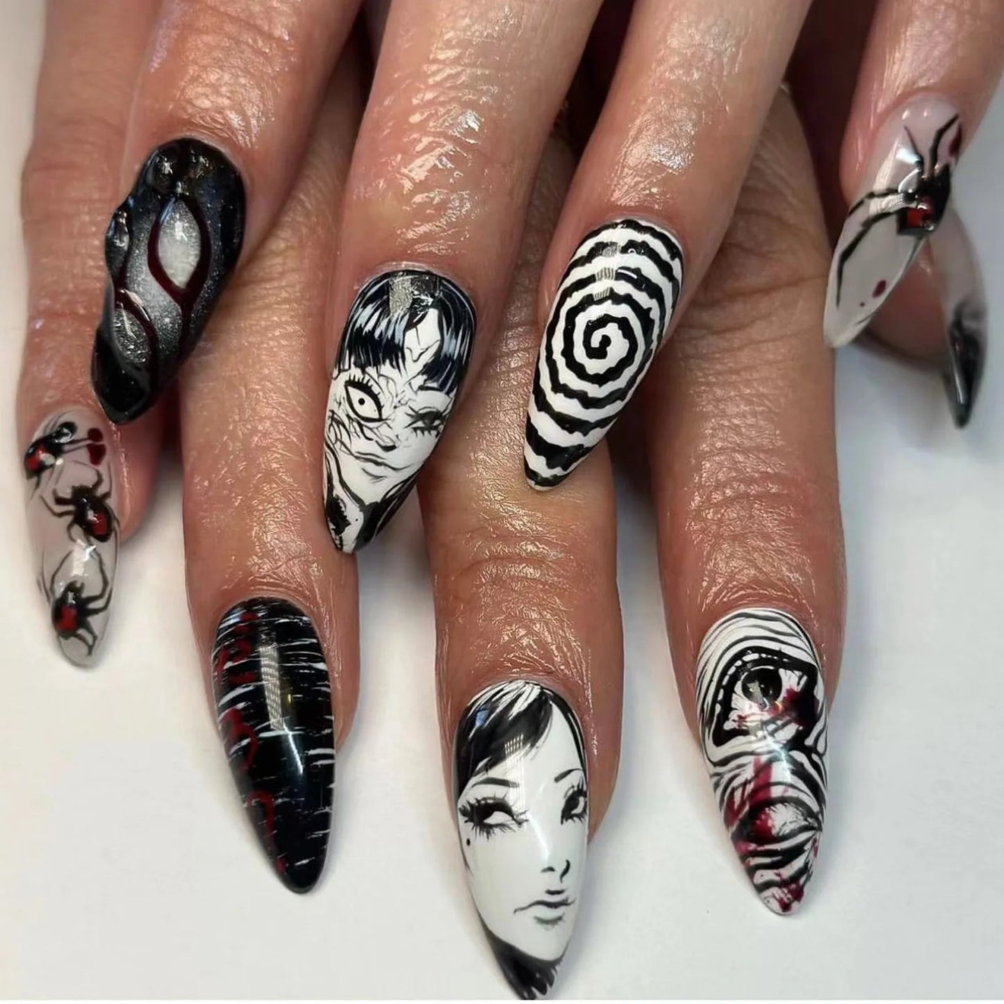 24pcs Silver Spider Design Press-On Nails – Gothic Punk Almond Shaped Halloween False Nail Tips