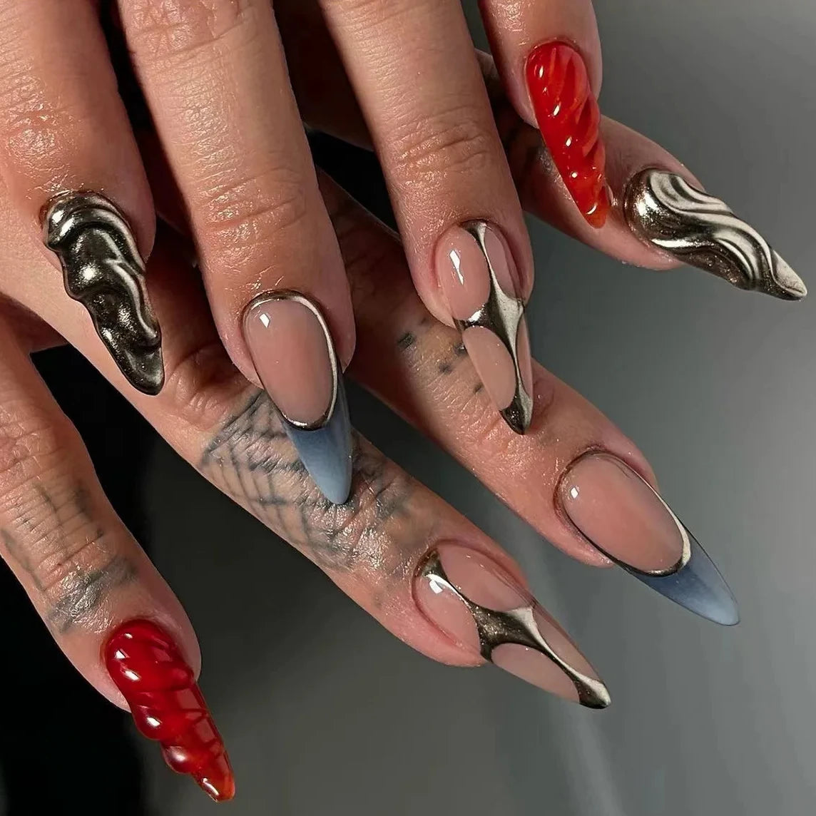 Punk 3D Gold Line & Silver Star Extra Long Pointed Fake Nails – Y2K Metal Halloween Press-on Manicure Set