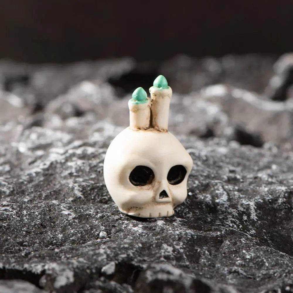 Cartoon Halloween Pumpkin Skeleton Figurines – 3D Mummy, Skull, Ghost & Mini Ornaments