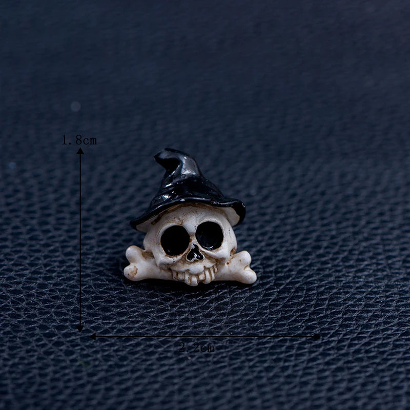 Miniature Halloween Resin Figurines – 3D Horror Raven, Tombstone, Ghost & Skull Ornaments