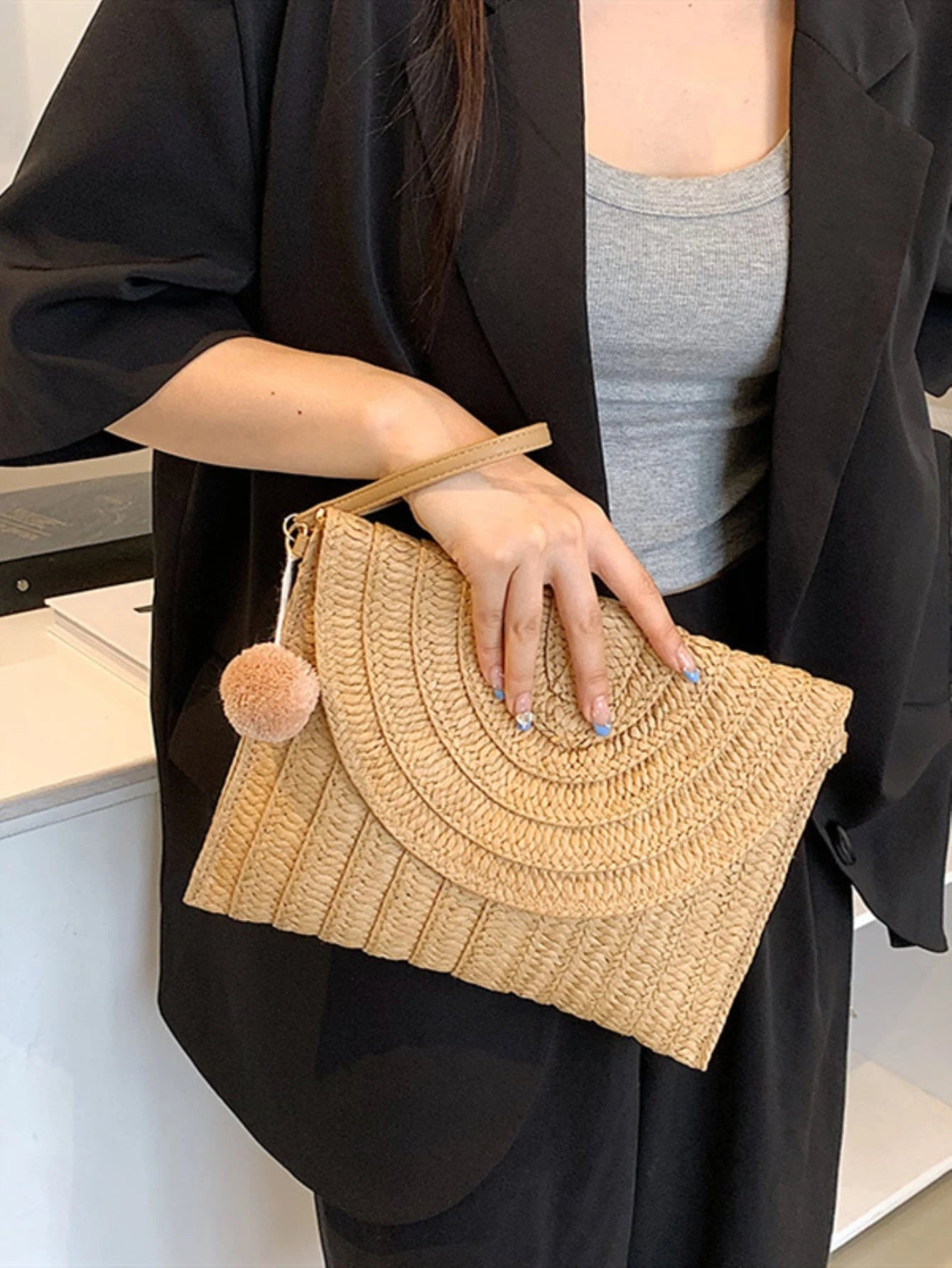 Handmade Straw Beach Shoulder Crossbody Bag Girls Envelope Woven Summer Small Hair Ball Cluth