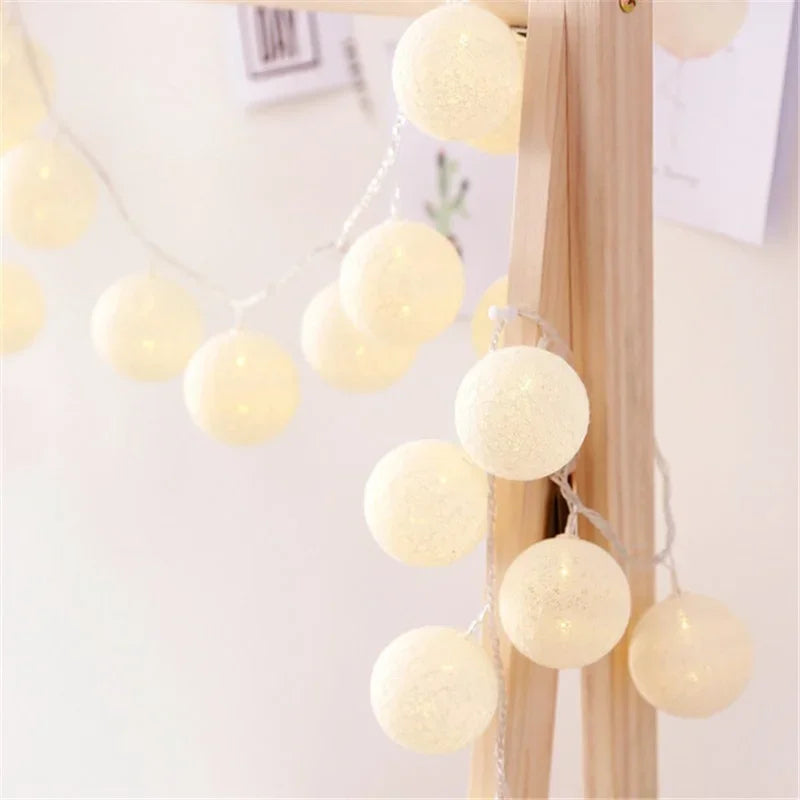 Cotton Ball USB String Lights – 10/20/40 LED Fairy Garland