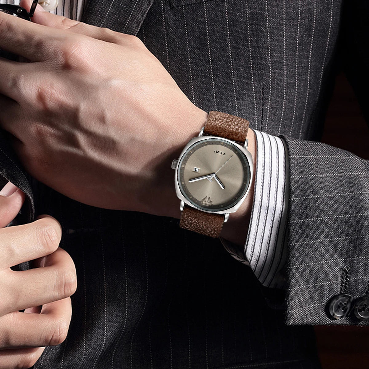 TOMI Men's Watch Minimalist Fashion Sports Watch Calendar Leather Casual Quartz Watch
