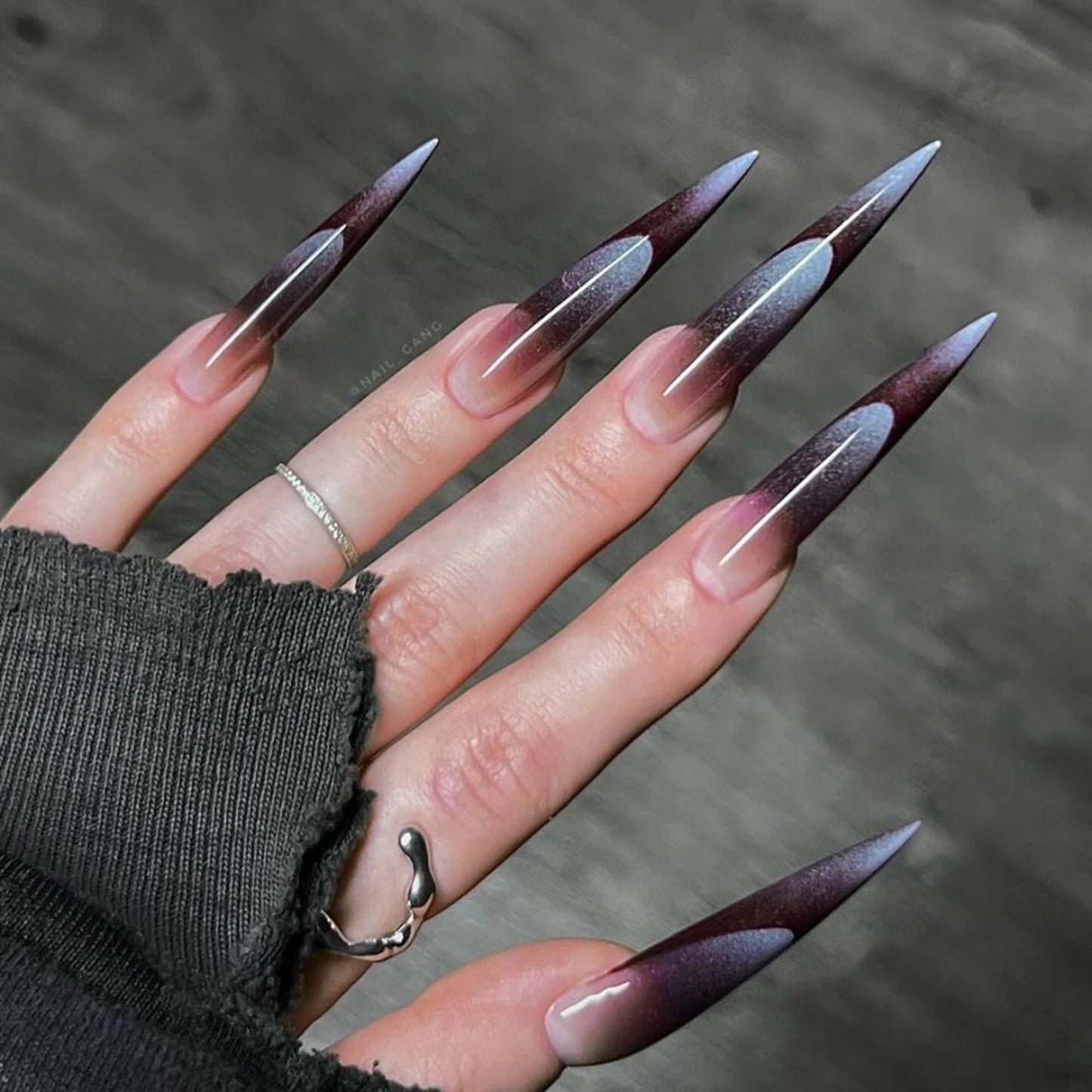 24pcs Blood Red Gradient Long Pointed Fake Nails – Full Cover Halloween Press-On Nail Tips