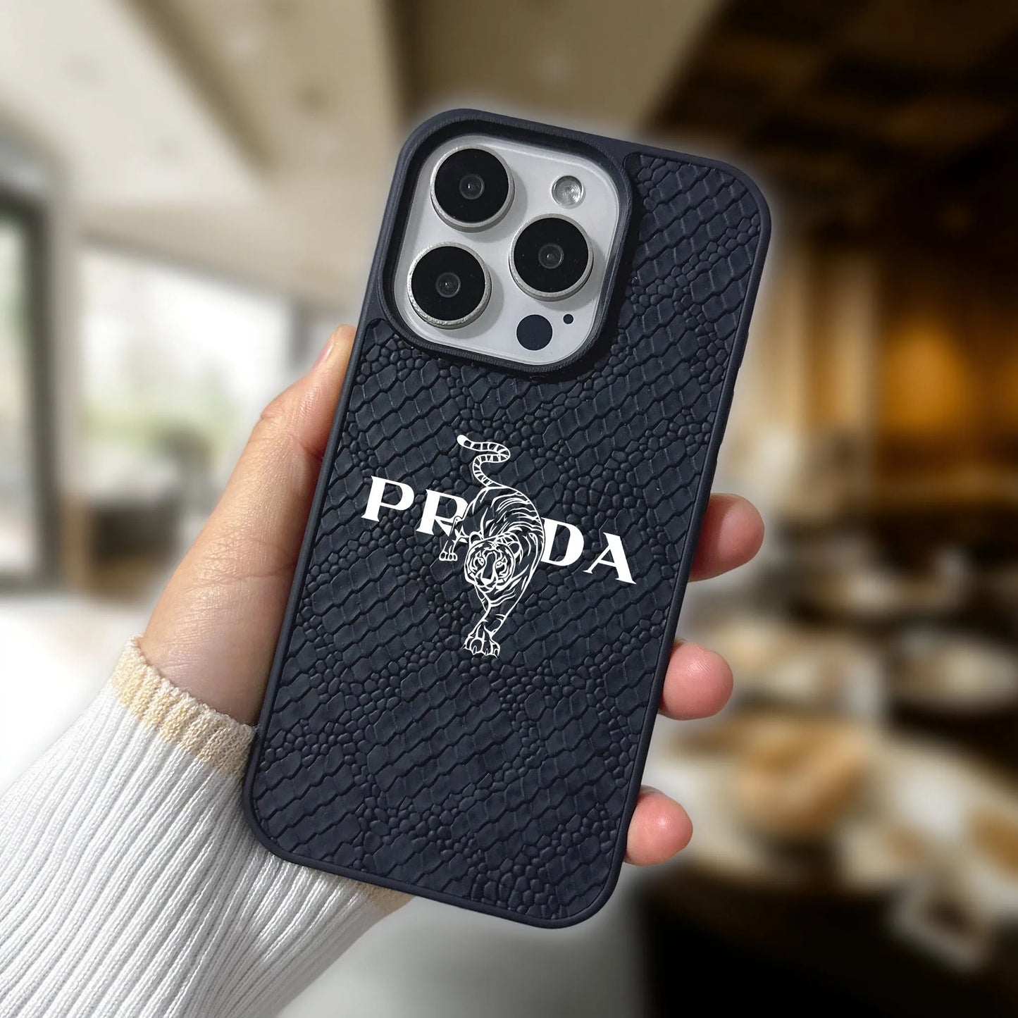 leather tiger phone case for iphone 17 16 15 14 plus 13 12 11 pro max 16e cover Luxury funda 3D snakeskin pattern cases carcasa