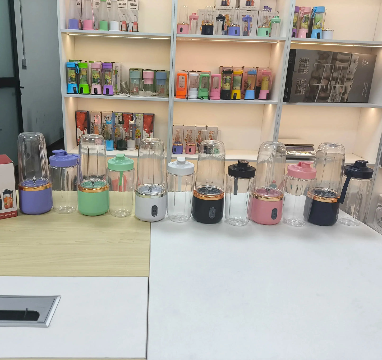 6-Color 400ml Portable USB Blender – Travel Juicer Cup - Urbizia