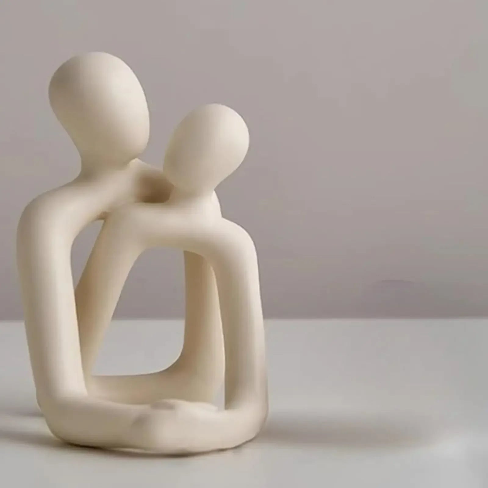 Heartwarming Loving Couple Resin Statue - A Timeless Modern Home Decor Accent for Bookshelves, Office Desks, and Nightstands - Urbizia