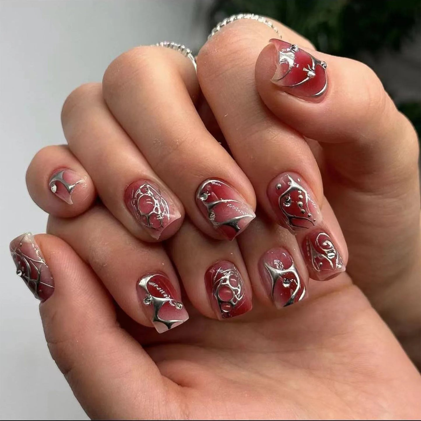 24Pcs Halloween Spider Print False Nails – Gothic Short Round Press-on Nail Tips for Women