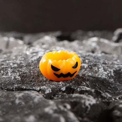 Cartoon Halloween Pumpkin Skeleton Figurines – 3D Mummy, Skull, Ghost & Mini Ornaments