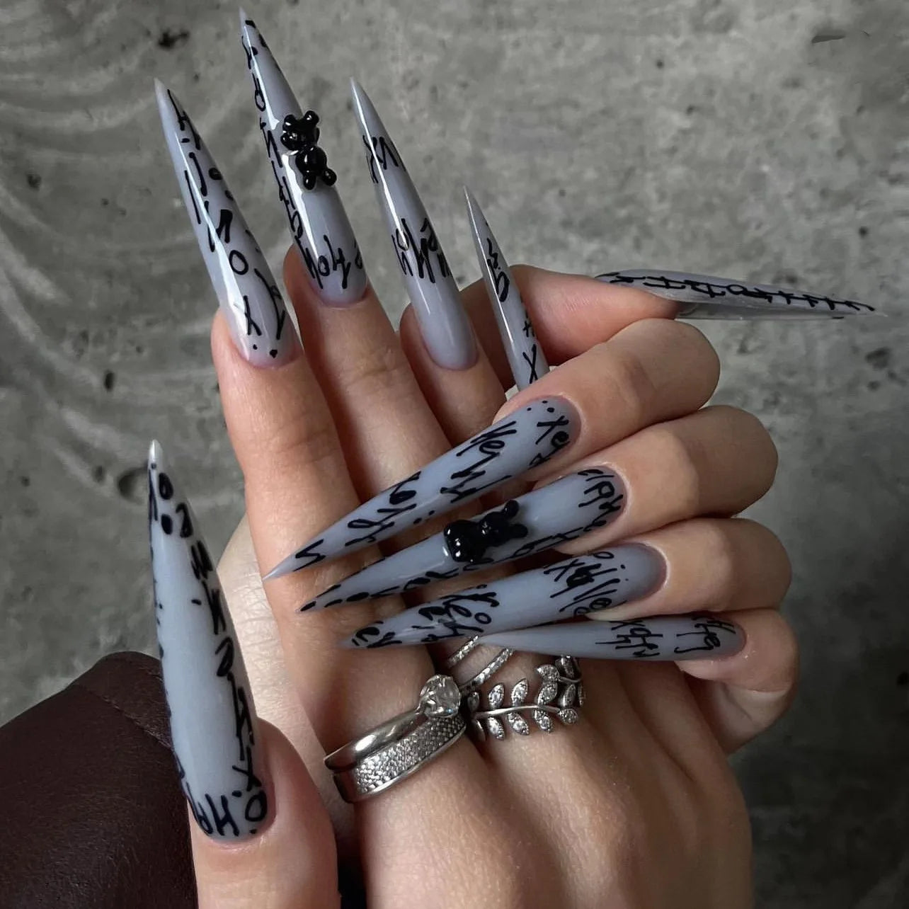 24Pcs Horror Comic Tomie Press on Nails – Almond Glossy Black Japanese Anime Nails, Reusable Halloween False Nail Tips