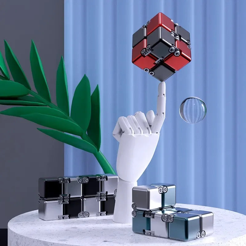 Metal Magnetic Pocket Cube 2x2 Puzzle Toy for Stress Relief