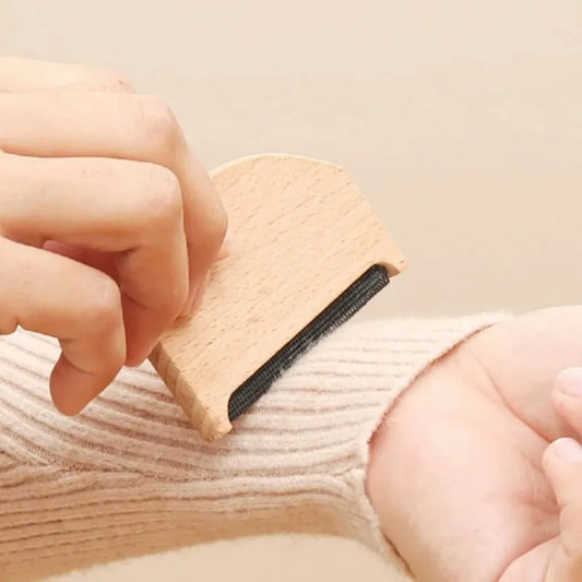 Wooden Fabric Shaver & Lint Remover Comb