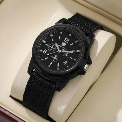 Men Military Watches Casual Nylon Band Mens Sport Quartz Watch Relogio Masculino Reloj Hombre（Without Box）