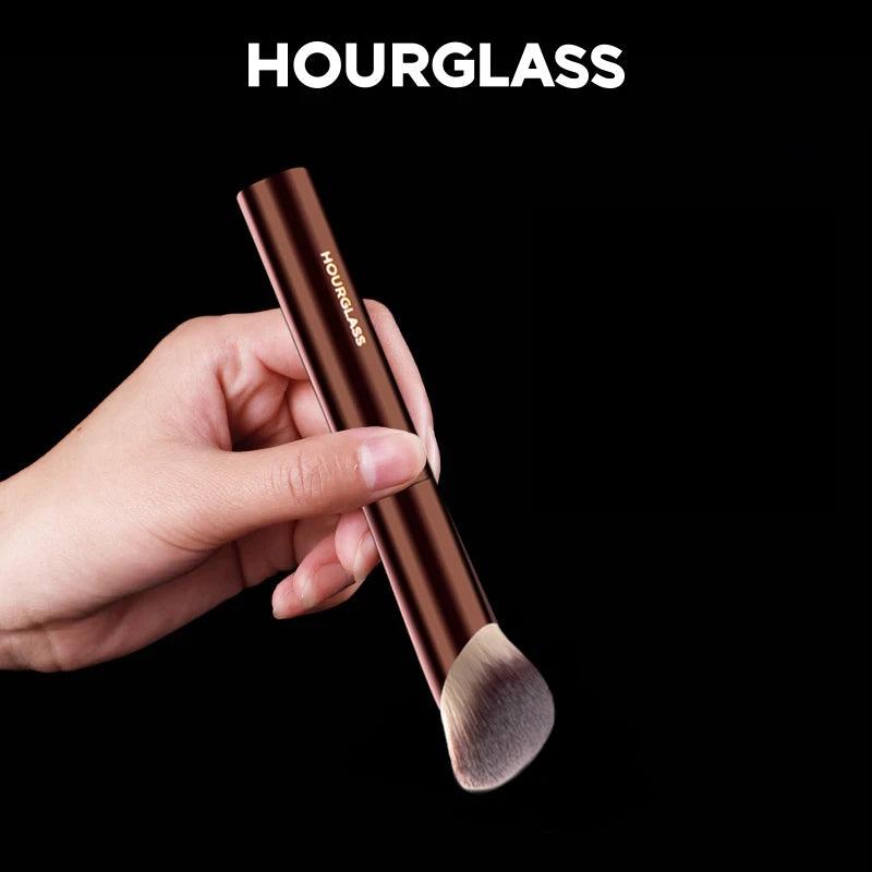 Soft Glow Foundation Brush – Fluffy Blending Brush