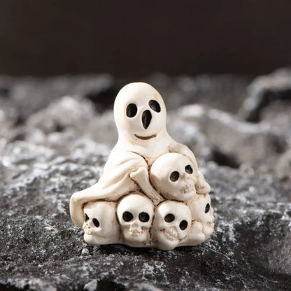Cartoon Halloween Pumpkin Skeleton Figurines – 3D Mummy, Skull, Ghost & Mini Ornaments