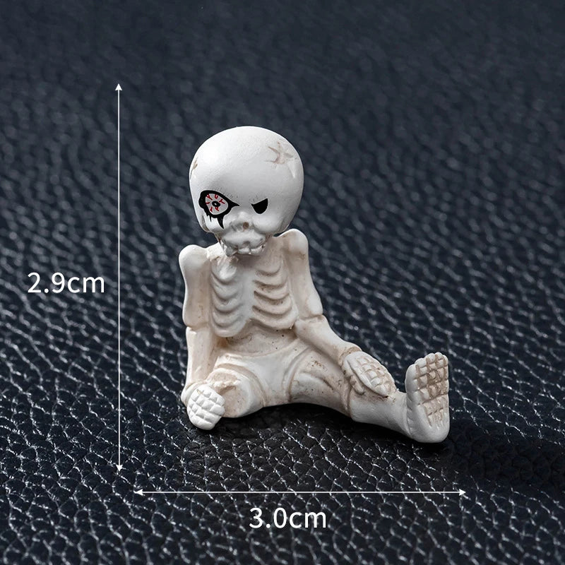 Miniature Halloween Resin Figurines – 3D Horror Raven, Tombstone, Ghost & Skull Ornaments