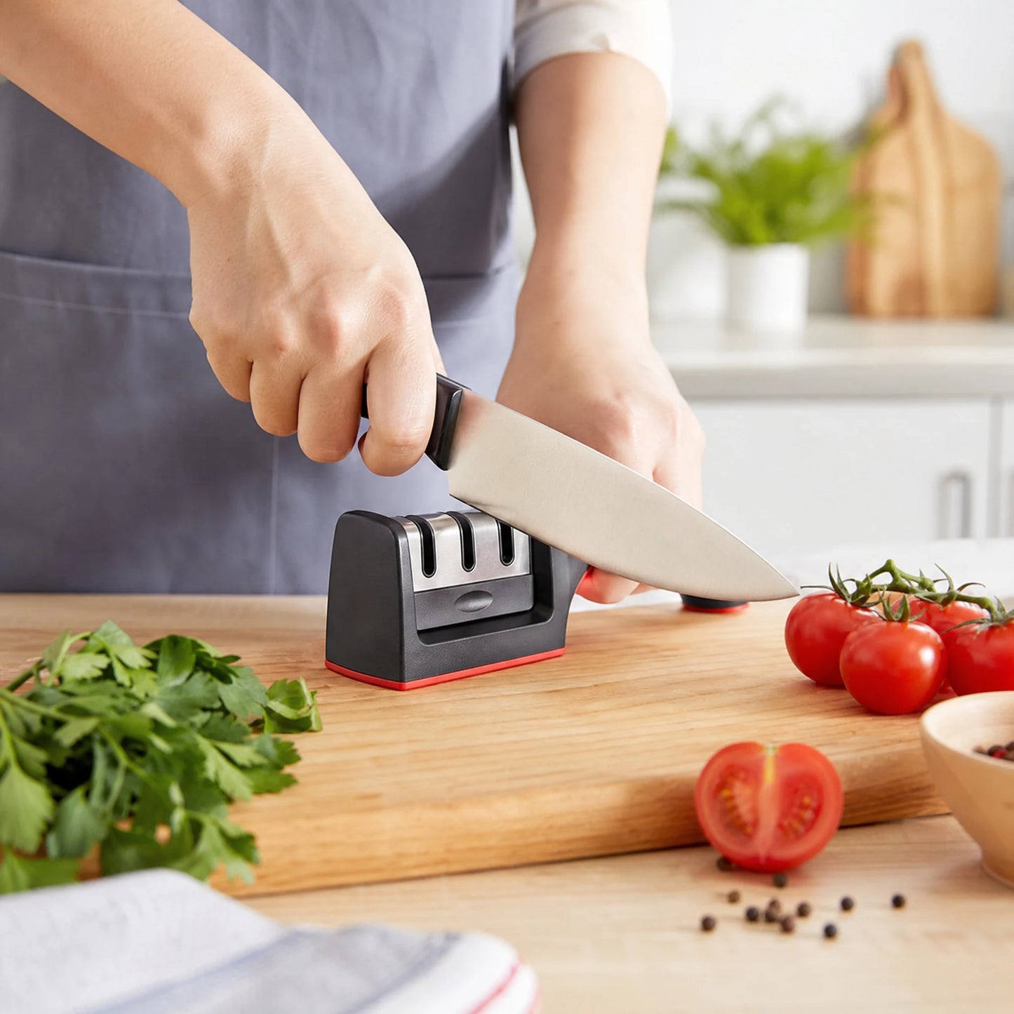 3-in-1 Knife Sharpener with 3 Tungsten Steel Stages, 21cm Sharpener for Chef & Kitchen Knives, Coarse Medium Fine