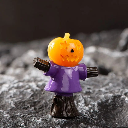 Cartoon Halloween Pumpkin Skeleton Figurines – 3D Mummy, Skull, Ghost & Mini Ornaments