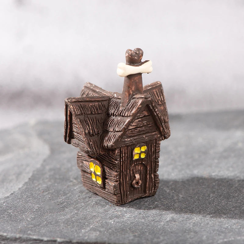 Miniature Halloween Resin Figurines – 3D Horror Raven, Tombstone, Ghost & Skull Ornaments