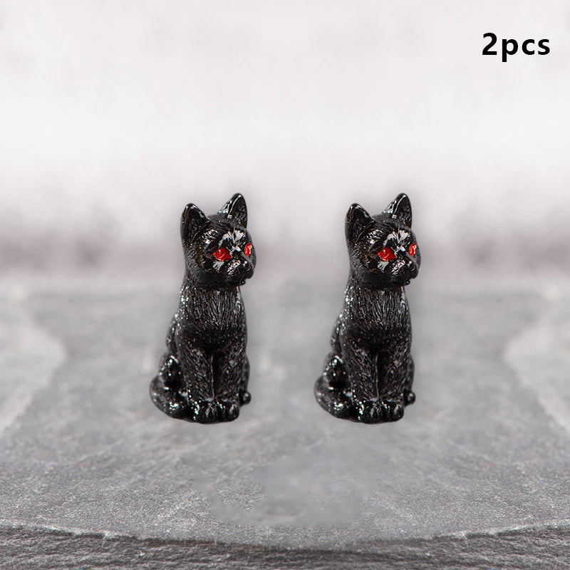 Miniature Halloween Resin Figurines – 3D Horror Raven, Tombstone, Ghost & Skull Ornaments