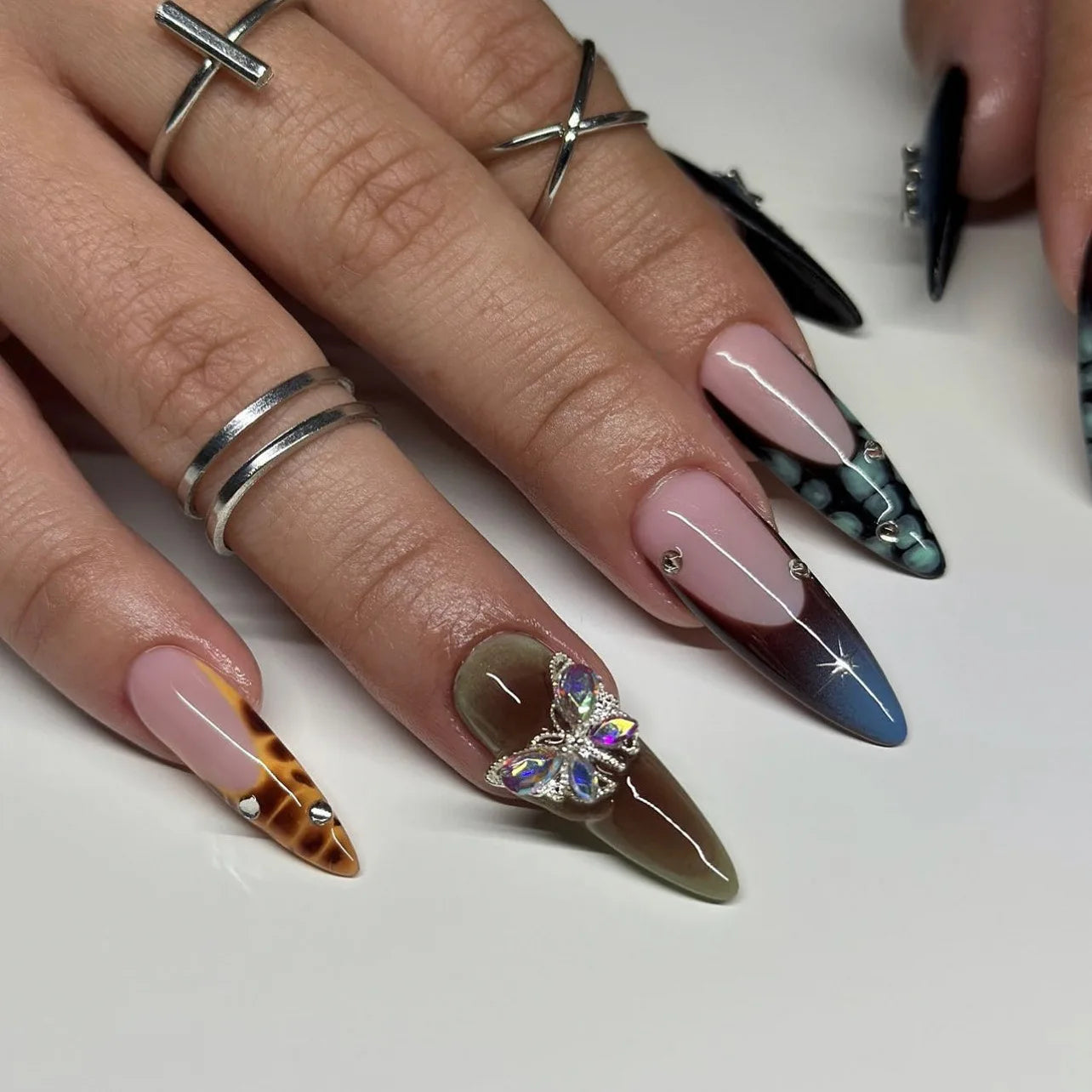 24Pcs Black Y2K Fake Nails with Diamond – Long Almond Butterfly Design Halloween Press-on Nails